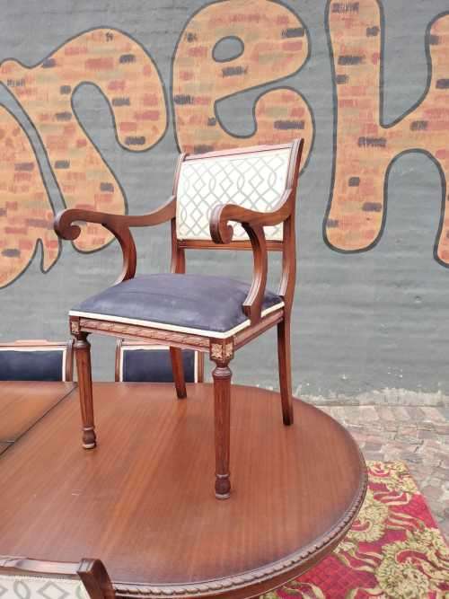 Elegant 8 Seater Regency Style dining room table and chairs