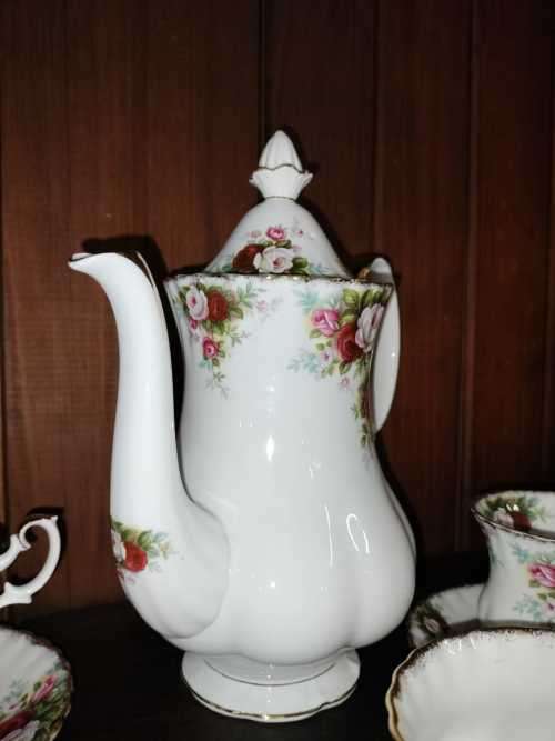 Royal Albert Celebration 15pc Coffee Set