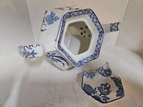 Antique Yuan blue and white china 4 to 6 Cup Tea Pot by Wood and Sons