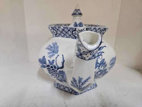 Antique Yuan blue and white china 4 to 6 Cup Tea Pot by Wood and Sons