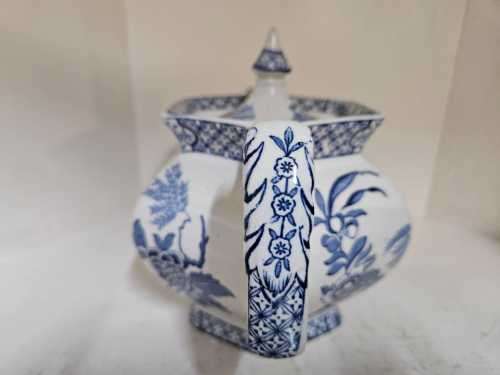 Antique Yuan blue and white china 4 to 6 Cup Tea Pot by Wood and Sons