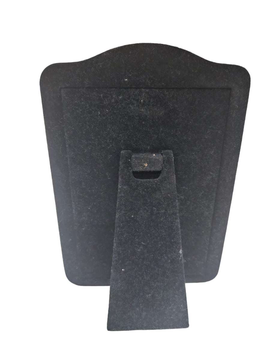 Art Nouveau style silver plated frame. Measuring 19x13cm