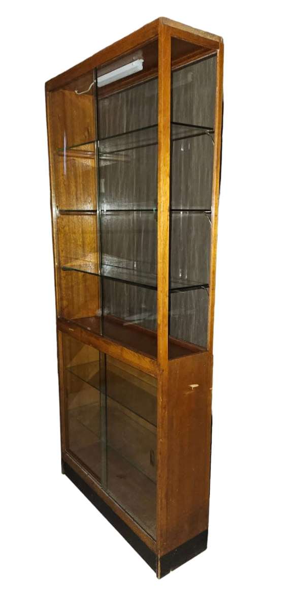 Art Deco 1920's Antique Showcase