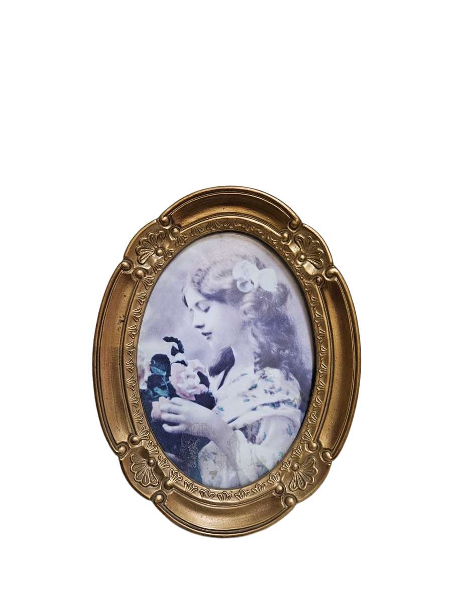 Beautiful ornate standing/hanging picture frame, perfect for showcasing your most cherished memories