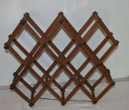 MAGNIFICENT COLLAPSABLE WOODEN 8 BOTTLE WINE RACK