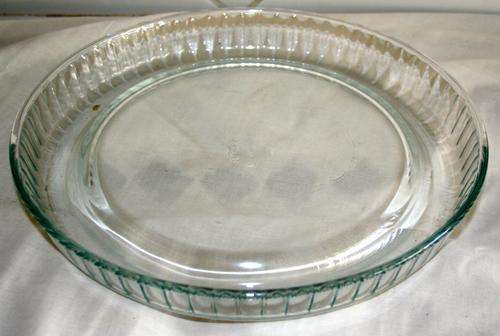 FANTASTIC LARGE PYREX QUICHE/ FLAN DISH MADE IN FRANCE