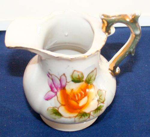 SUPERB CERAMIC/PORCELAIN CREAM JAR WITH BEAUTIFUL FLORAL DESIGN  AND GOLD TRIM