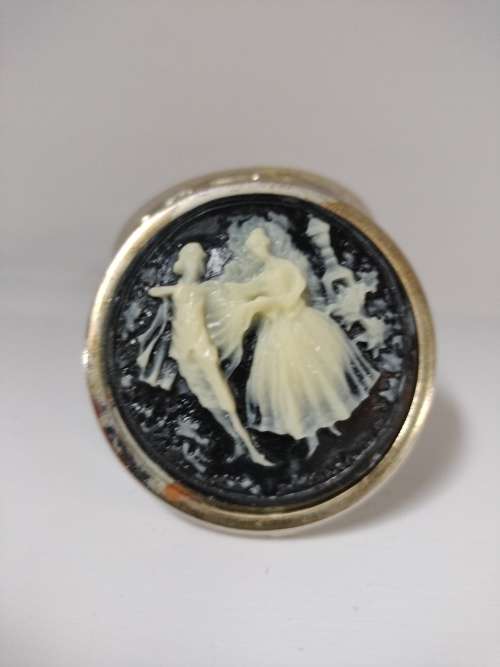 Vintage Cameo Pill Box