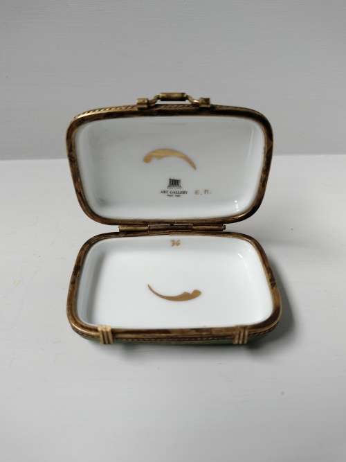 French Limoge Peint Mein Footed Trinket Box Green