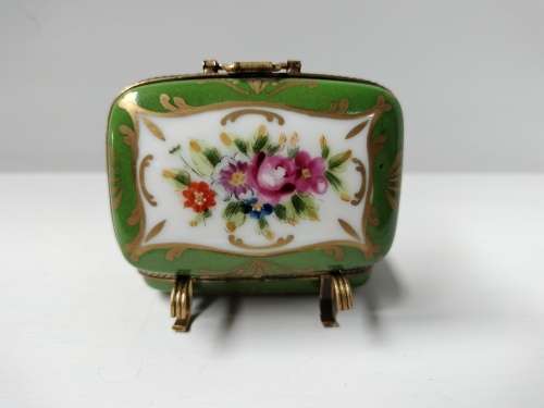 French Limoge Peint Mein Footed Trinket Box Green