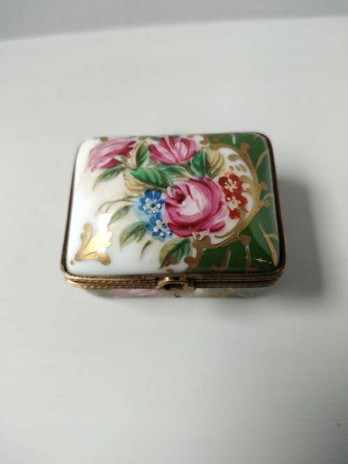 Limoge Hand Painted Green Pill Box