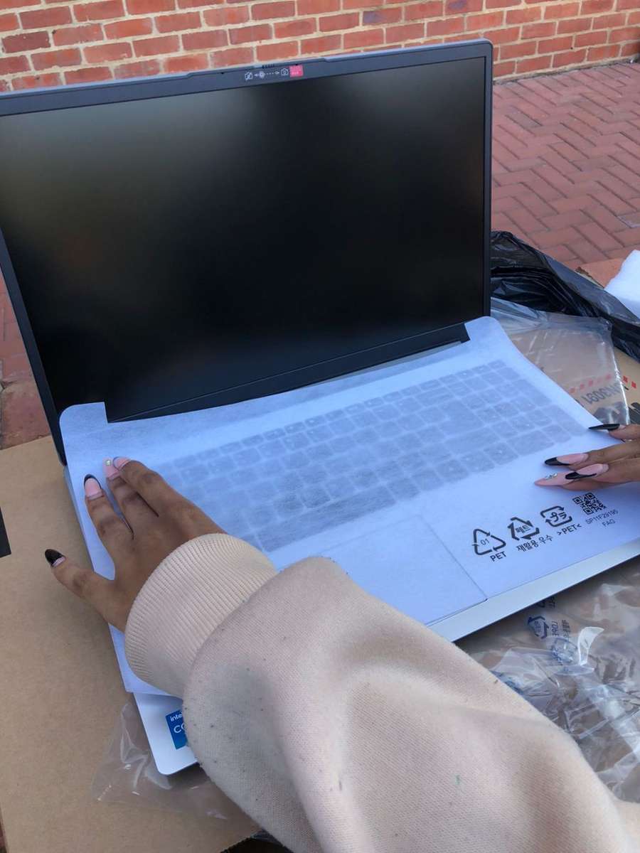 Lenovo IdeaPad 1 15IAU7 Notebook PC