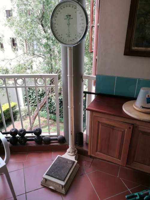 No 214 Salter bathroom / doctor's / chemist scale