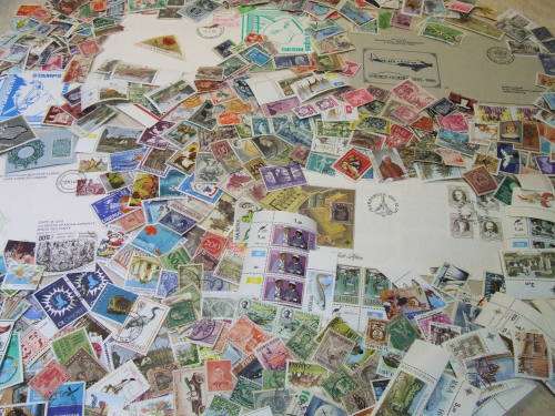 1000+ Mix world used stamps