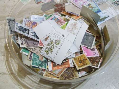 1000+ Mix world used stamps