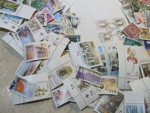 1000+ Mix world used stamps
