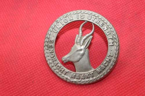 WW1 4 th South African Infantry, White Metal Cap Badge .
