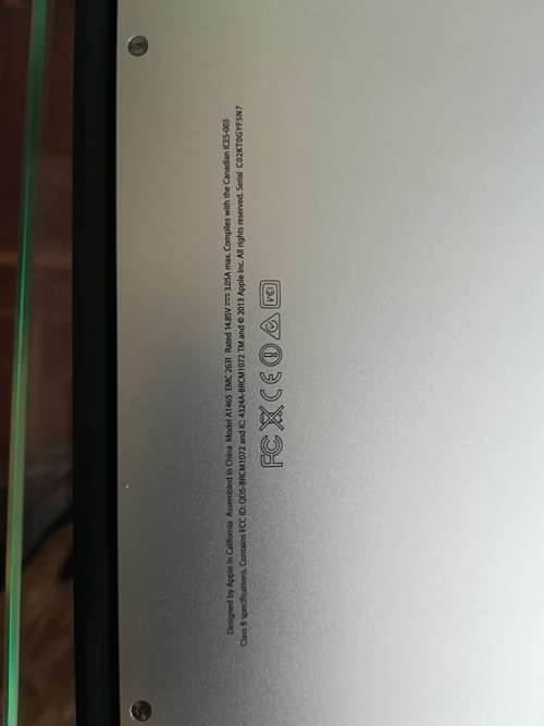 *EXCELLENT CONDITION*APPLE MACBOOK AIR i5 11"- 4GB DDR3 - 128GB HD - HD 5000 GRAPHICS