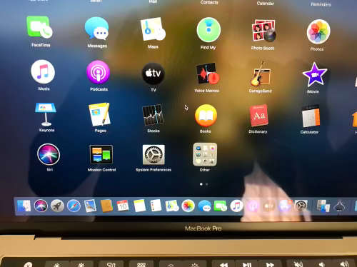 Macbook Pro 15,4 Touch Bar i5 Demo Unit