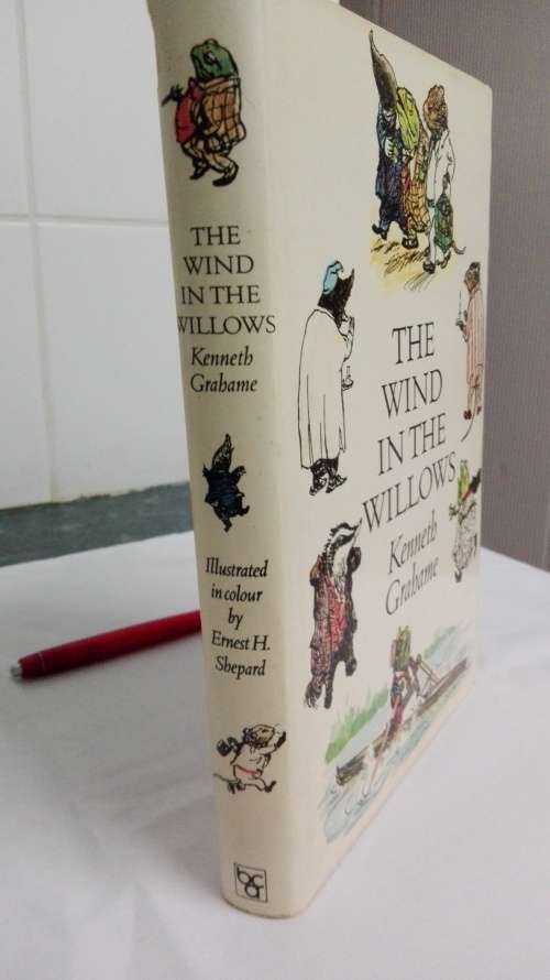 2 Books WINNIE THE POOH A A MILNE and WIND IN THE WILLOWS KENNITH GRAHAME