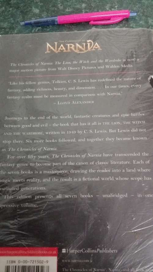 THE CHRONICLES OF NARNIA The Original Novels by C S Lewis ( 7 Books in One  )