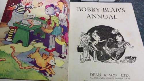 BOBBY BEAR`S ANNUAL  ( Vintage Children`s book from around 1946 )