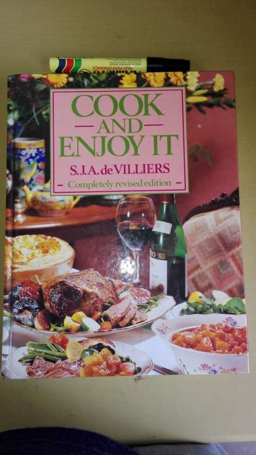 COOK AND ENJOY IT S J A DE VILLIERS Seventh Completely Revised Edition 1992