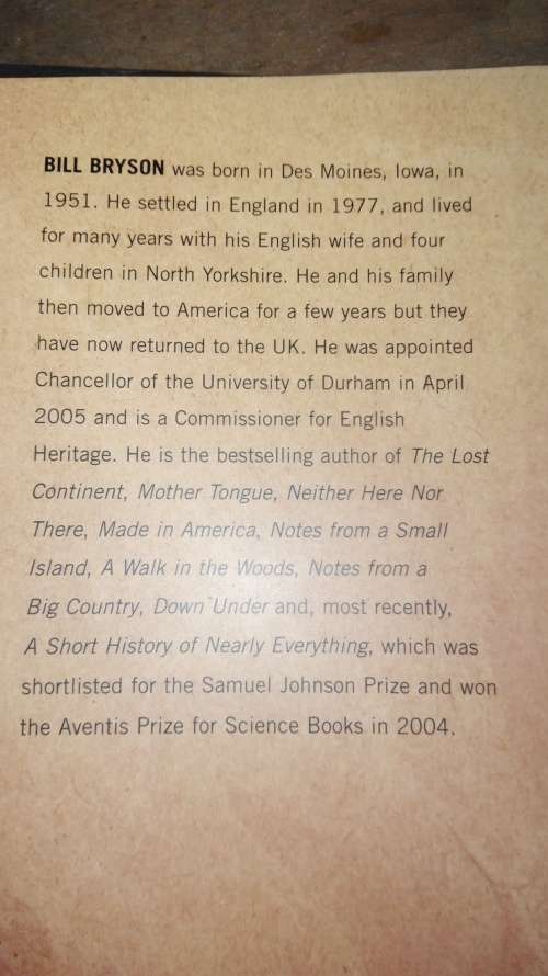 A SHORT HISTORY OF NEARLY EVERYTHING BILL BRYSON ( Illustrated )