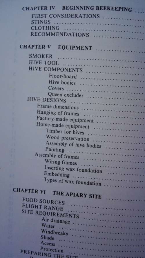 BEEKEEPING in SOUTH AFRICA by R H ANDERSON B BUYS & M F JOHANNSMEIER ( Condition ; Fair )