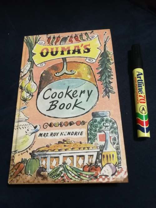 OUMA'S COOKERY BOOK Mrs ROY HENDRIE ( Hardcover around 1965 )