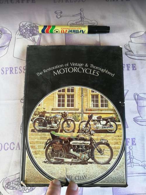 THE RESTORATION of VINTAGE and THOROUGHBRED MOTORCYCLES JEFF CLEW ( Haynes ) MOTOR CYCLING BIKE