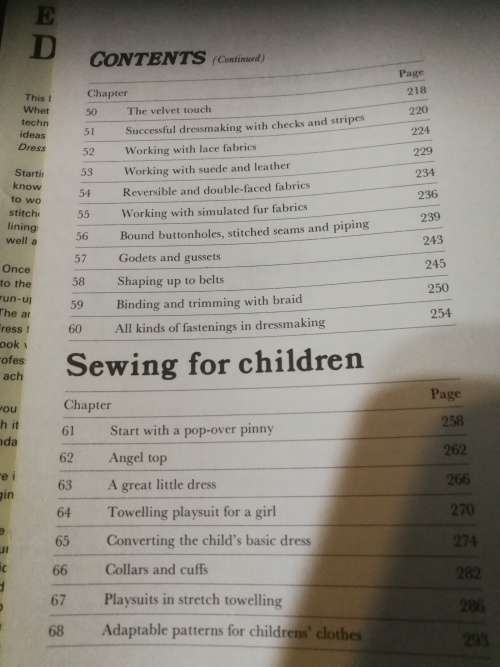 GOLDEN HANDS ENCYCLOPEDIA of DRESSMAKING  ( Course for the home dressmaker - making clothes sewing