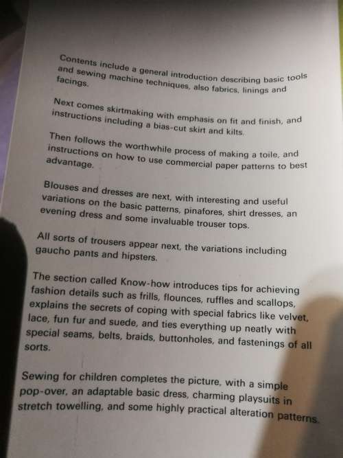 GOLDEN HANDS ENCYCLOPEDIA of DRESSMAKING  ( Course for the home dressmaker - making clothes sewing