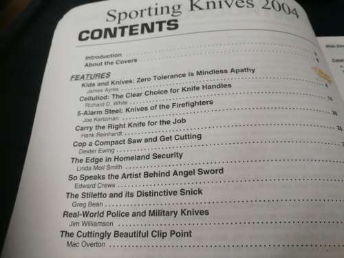 2004 SPORTING KNIVES edited by JOE KERTZMAN  Comprehensive coverage of commercial sporting knives