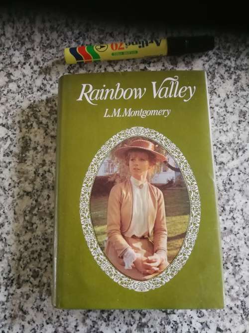 RAINBOW VALLEY L M MONTGOMERY