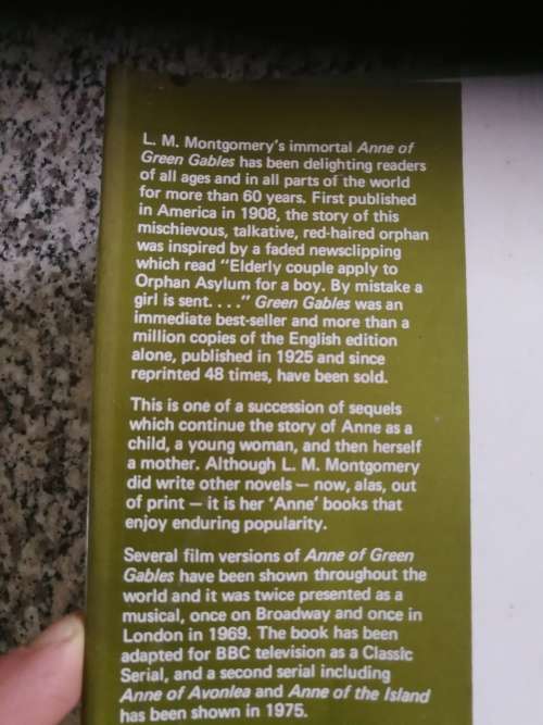 RAINBOW VALLEY L M MONTGOMERY