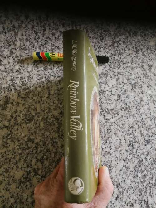 RAINBOW VALLEY L M MONTGOMERY