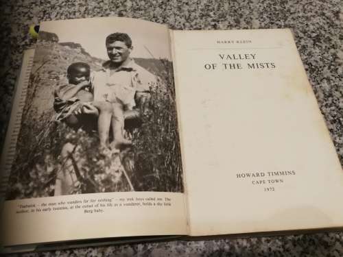 VALLEY OF THE MISTS HARRY KLEIN (  ex Library book )