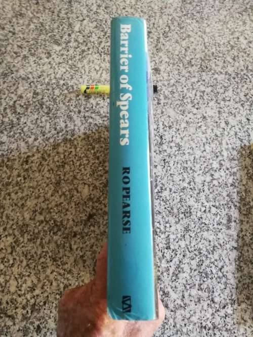 BARRIER OF SPEARS DRAMA OF THE DRAKENSBERG R O PEARSE New Edition with James Byrom ( Mountains )