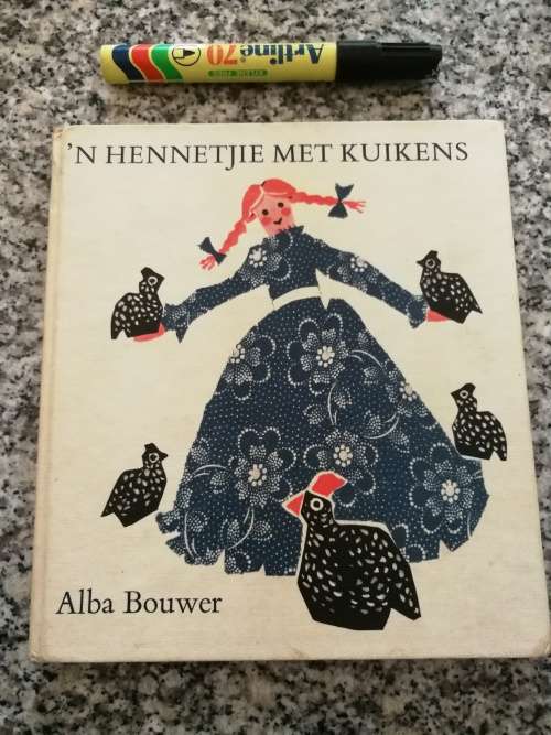 ALBA BOUWER `n HENNETJIE MET KUIKENS