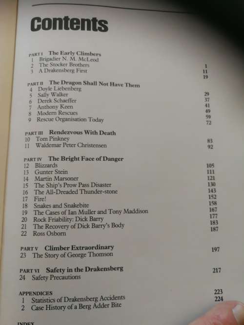 DRAGON`S WRATH DRAKENSBERG CLIMBS ACCIDENTS & RESCUES R O PEARSE ( Mountains )