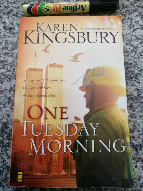 Bundle of 3 Books KAREN KINGSBURY BEVERLY LEWIS Christian books