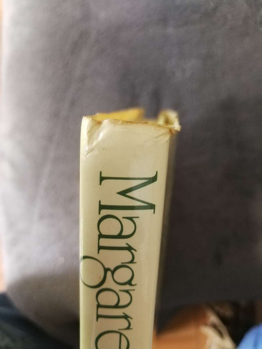 MARGARET ROBERTS BOOK OF HERBS THE MEDICINAL and CULINARY USES OF HERBS in SOUTH AFRICA