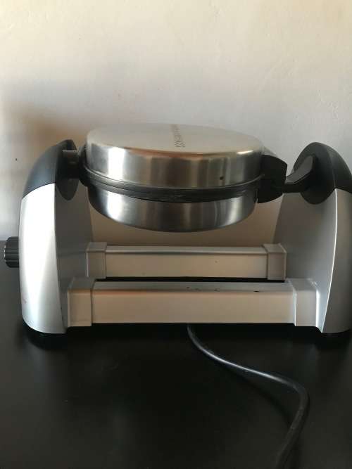 DEMO model Belgian Waffle Maker (Please read description)