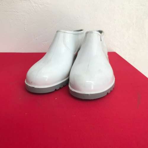 Slip On Gumboots (Size 7)