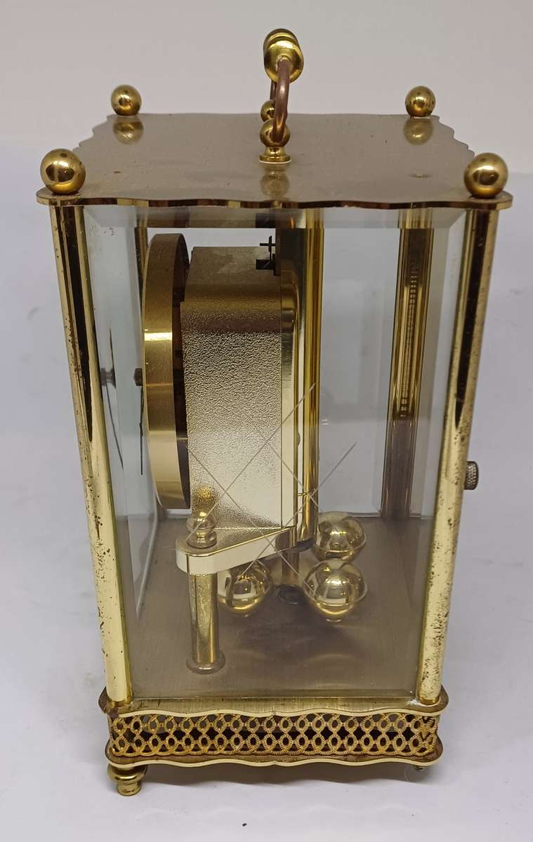 Rotating Pendulum clock