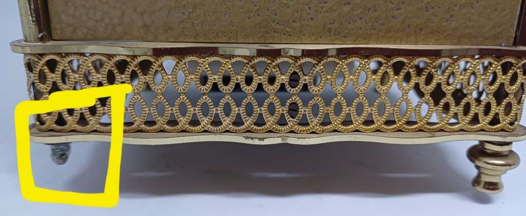 Rotating Pendulum clock