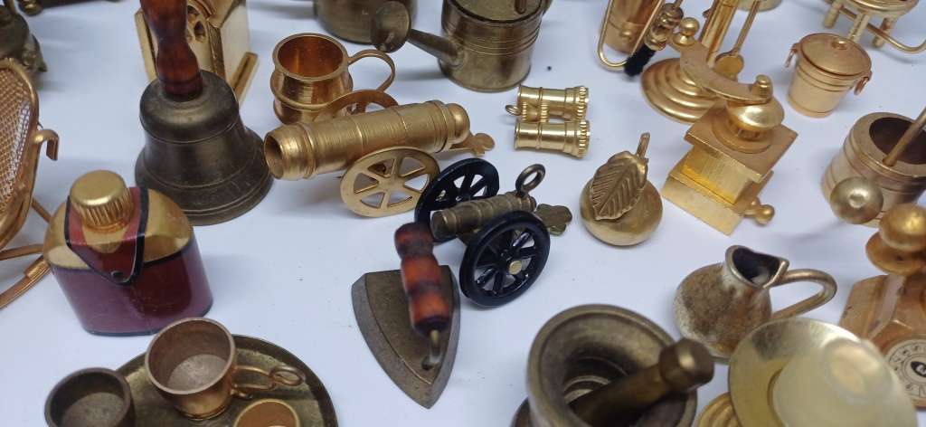 Collection of brass printers tray items