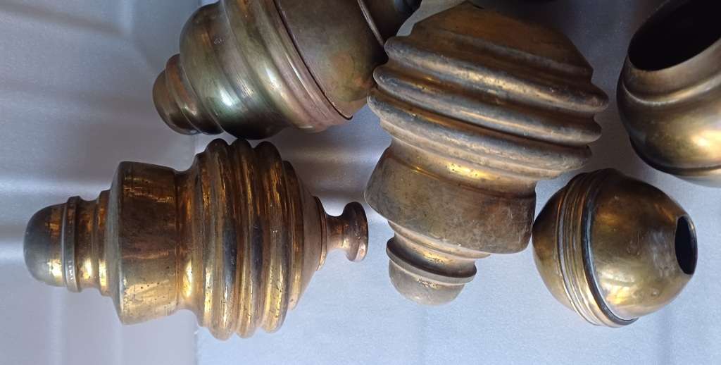 Old Parts(knobs) for brassbeds