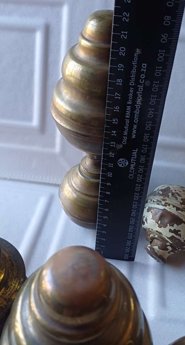 Old Parts(knobs) for brassbeds